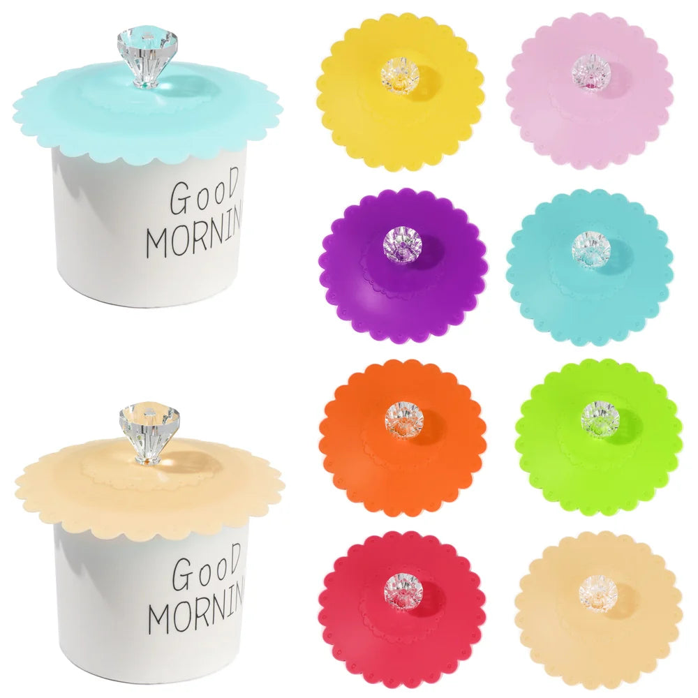 Set Regenbogen-Silikondeckel in verschiedenen Farben wie Gelb, Pink, Lila, Blau, Orange und Grün.