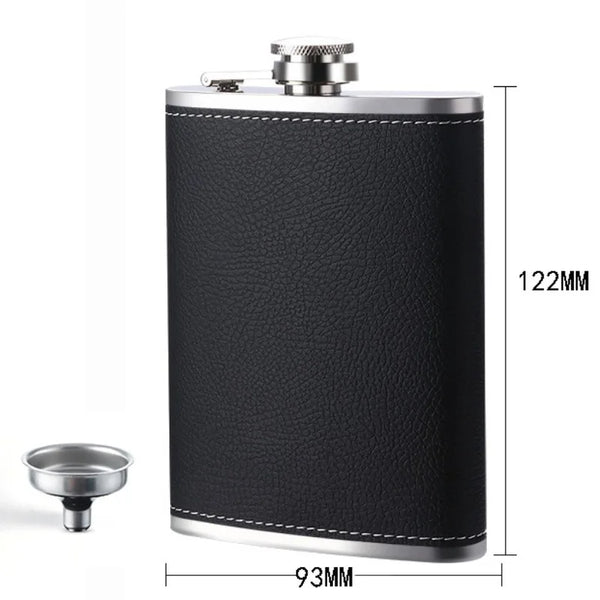Schottmetall-Whiskyflasche mit schwarzem Leder und Metallverschluss und Basis