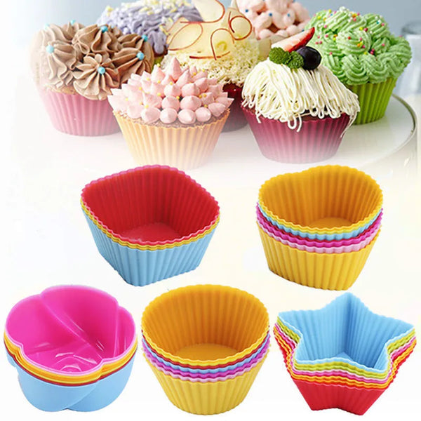 Set bunter Silikon-Backformen für Muffins und Kuchen in Pink, Gelb, Grün und Blau