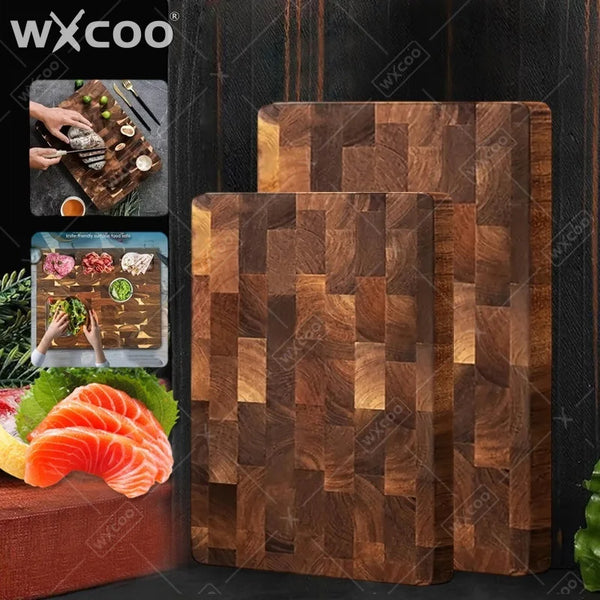 Ein Stapel dunkelbrauner Akazienholz-Cutting Boards, die unterschiedliche Maserungen und Größen zeigen.