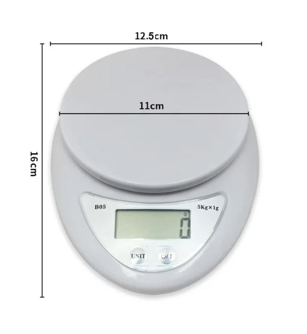 Weiße digitale Küchenwaage, 16cm Höhe und 12,5cm Durchmesser, Anzeige zeigt 0.