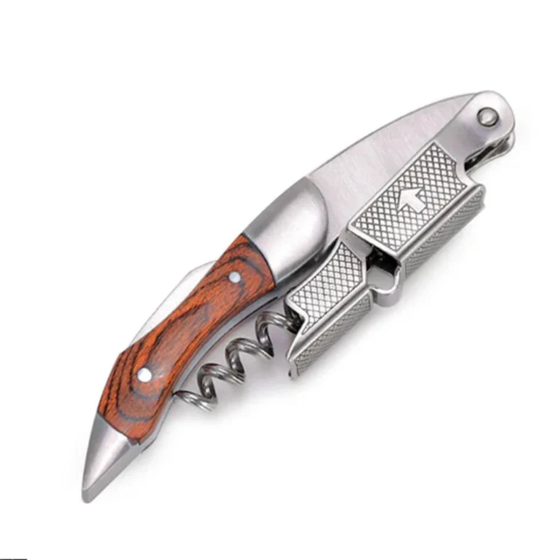 Multitool plateado con descorchador y abrebotellas, con mango de madera.