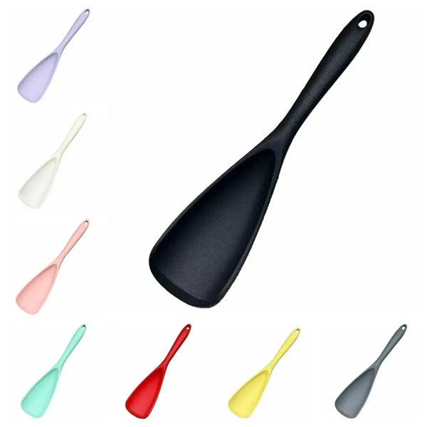 Eine Sammlung hitzebeständiger Silikonrührlöffel in verschiedenen Farben, darunter lila, weiß, rosa und grün.