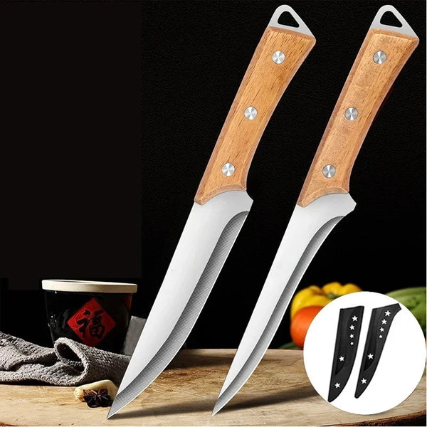 Professionisches Edelstahlfilet-Entbone-Messer mit Holzgriff auf Holzoberfläche