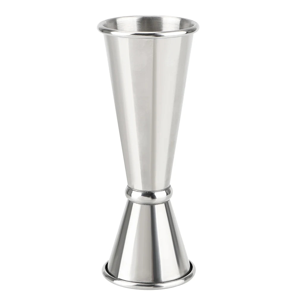 Jigger de cocktail en acier inoxydable argenté.