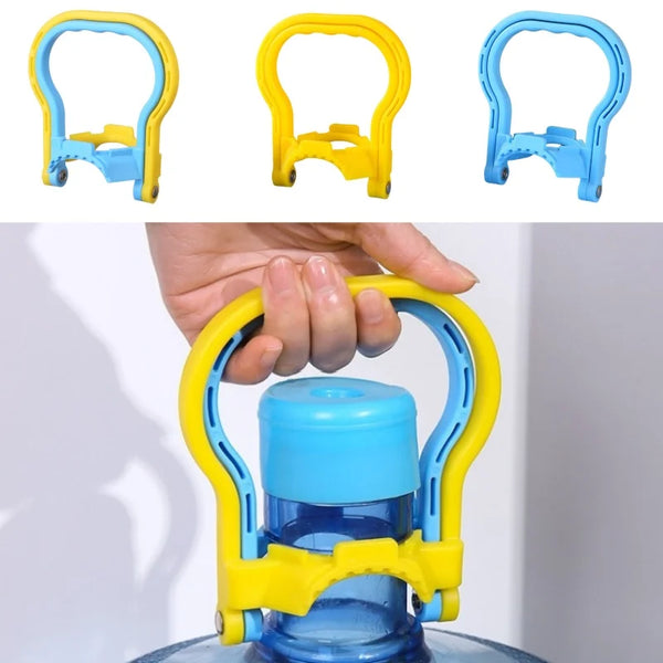 Eine Hand hält eine gelbe, verstellbare Wasserflasche und einen Behälterhalter, der eine blaue Glasflasche sichert.
