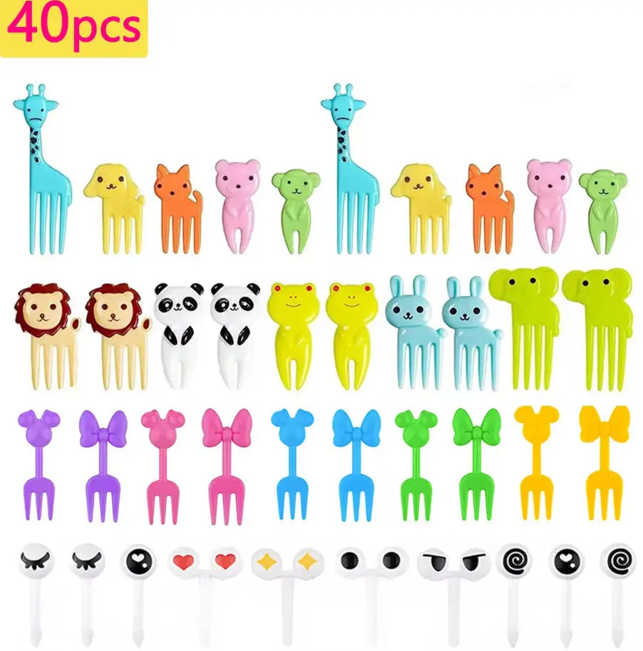 Un juego de 40 forros para cajas bento y tenedores de fruta en diversas formas de animales para niños.