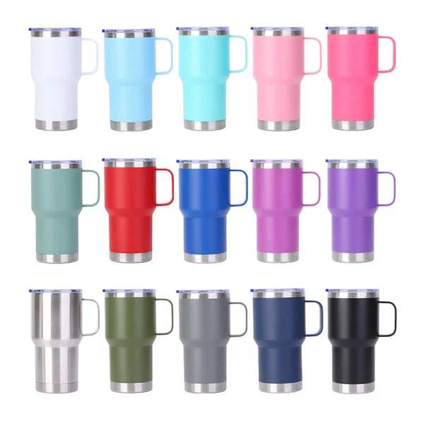 Ein Set von zwölf doppelwandigen Edelstahl-Trinkflaschen in verschiedenen Farben wie Weiß, Blau, Pink, Grün und Grau.