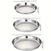 Un jeu de trois plaques de cuisson pour pizzas en acier inoxydable avec dimensions.