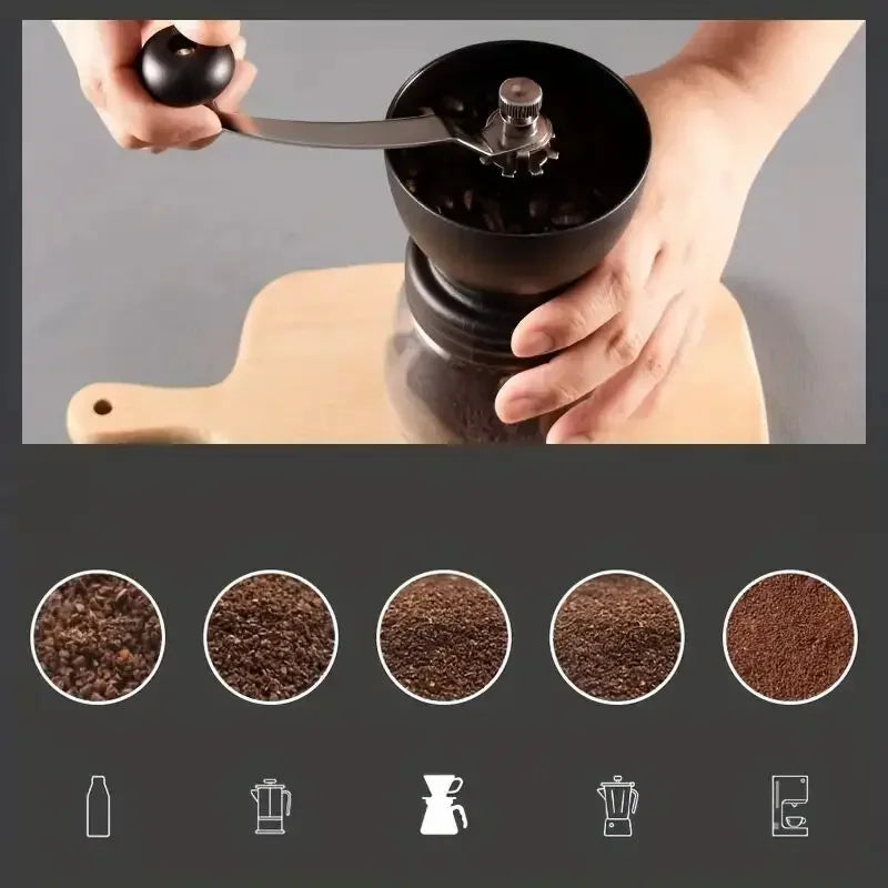 Una mano usa un molinillo de café de cerámica para triturar granos en una tabla de madera.