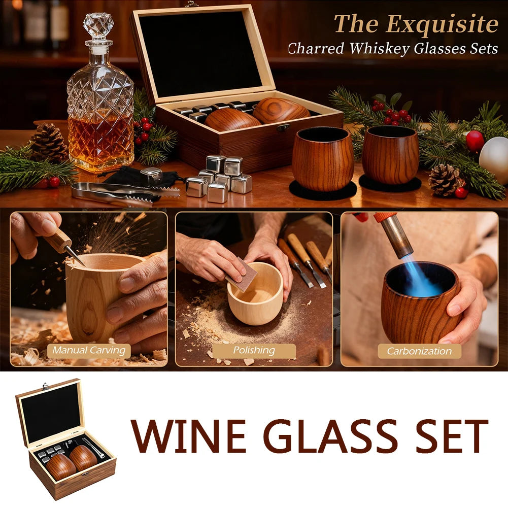 Un ensemble de verres à whisky en bois carbonisés et une boîte en bois pour tailler et polir