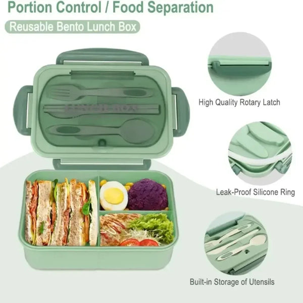 Wiederverwendbare hellgrüne Bento-Lunchbox mit Drehverschluss und integrierten Utensilien, geöffnet und mit Essen gefüllt.