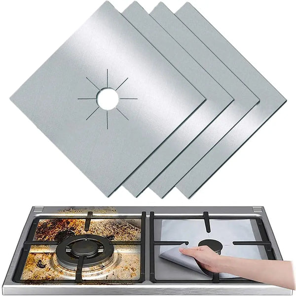 Ein Stapel von Schutzfolien für Metalldämpfer neben einem Kochfeld.