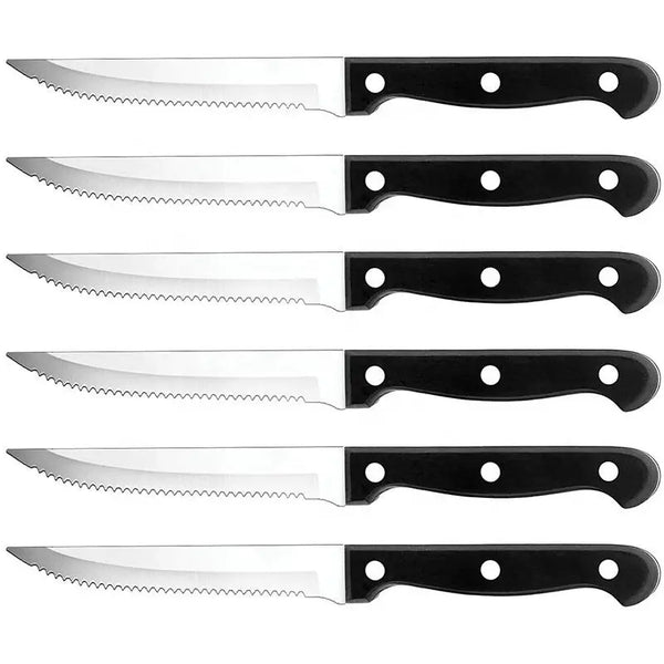 Ein Set von vier Edelstahl-Steakmesser mit unterschiedlichen Klingenlängen und schwarzen Griffen.