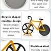 Cortador de pizza en forma de bicicleta amarillo con filo afilado y rueda de corte negra de acero inoxidable.