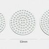 Tres pantallas circulares de metal para espresso de diferentes diámetros: 51mm, 53mm y 58mm.