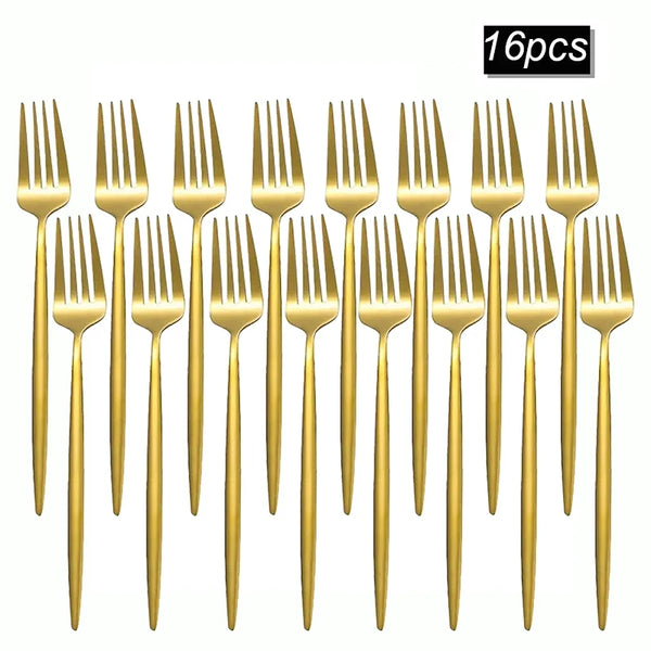 Ein Set von 16 goldfarbenen Edelstahl-Essbesteckgabeln in einer Reihe.